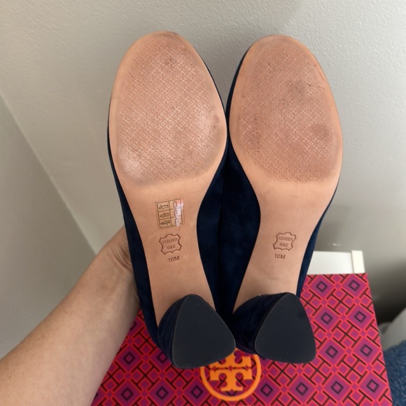 EUC Tory Burch Elizabeth 85mm Round-Toe Pump - Royal Navy Suede (Size 10) - Picture 11 of 12